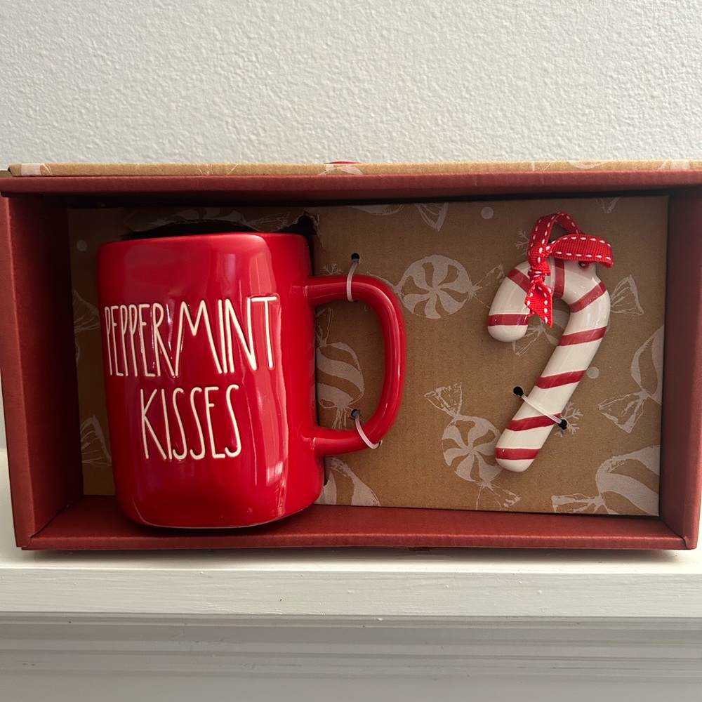 Rae Dunn PEPPERMINT KISSES Mug And Candy Cane Ornament Gift Set In Box NEW